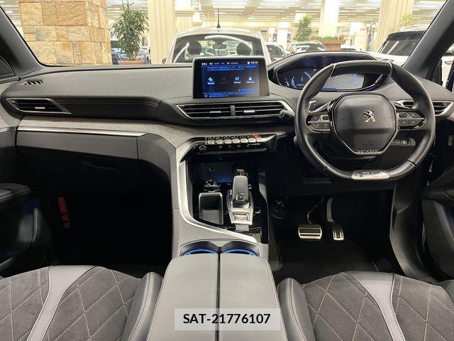 Peugeot 3008 2020-08 7456728-1
