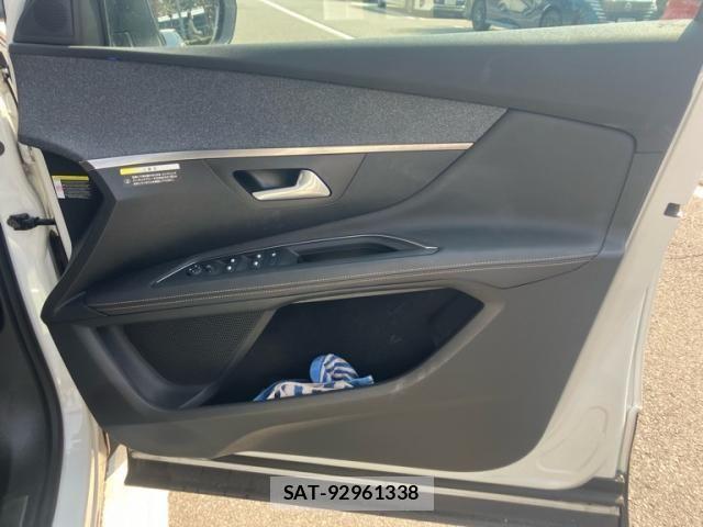 Peugeot 3008 2019-07 7502209-16