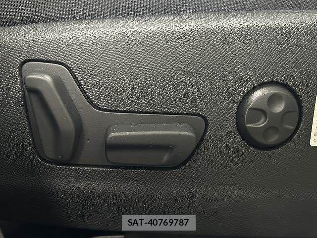 Peugeot 3008 2021-06 7502208-5