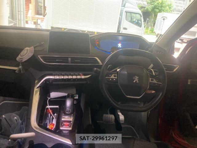 Peugeot 3008 2017-06 7727137-12