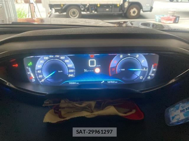 Peugeot 3008 2017-06 7727137-21