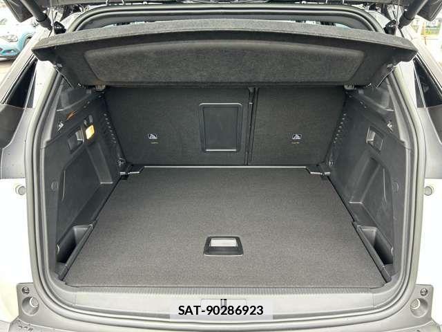 Peugeot 3008 2023-05 7727122-15
