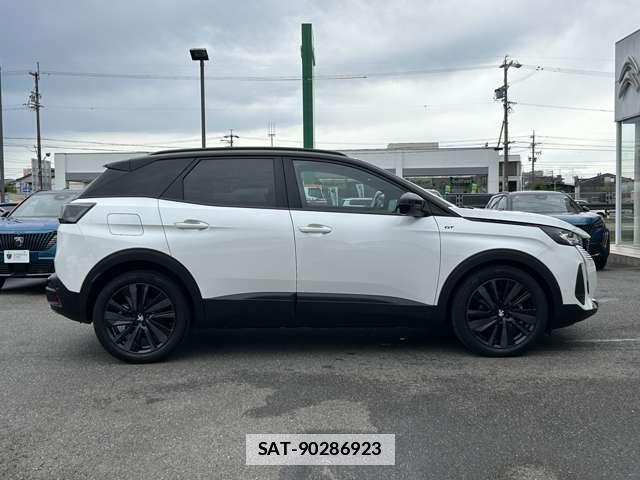 Peugeot 3008 2023-05 7727122-2