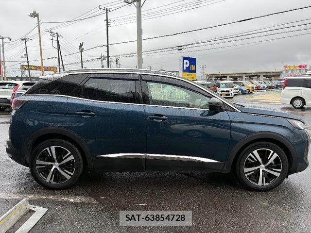 Peugeot 3008 2023-06 7727126-26