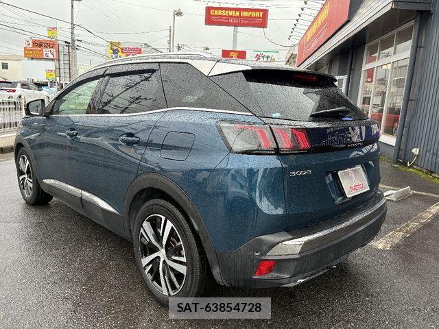 Peugeot 3008 2023-06 7727126-28