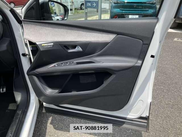 Peugeot 3008 2022-04 7727124-15