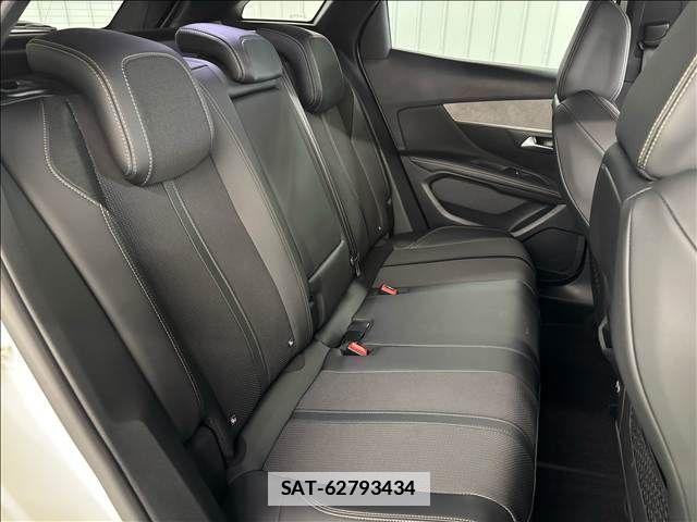 Peugeot 3008 2022-04 7788169-7