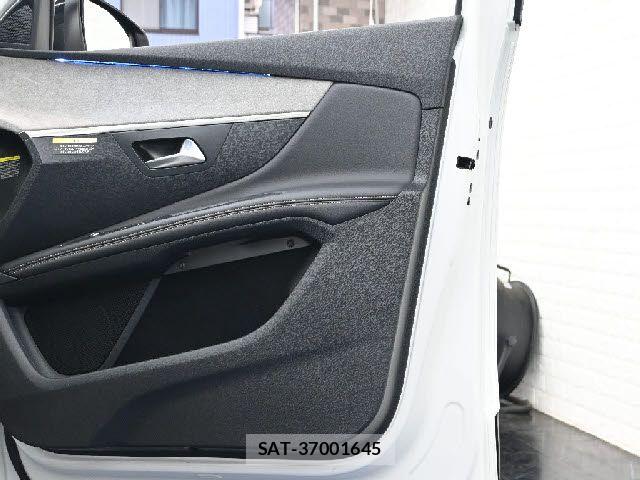 Peugeot 3008 2024-03 7903219-21