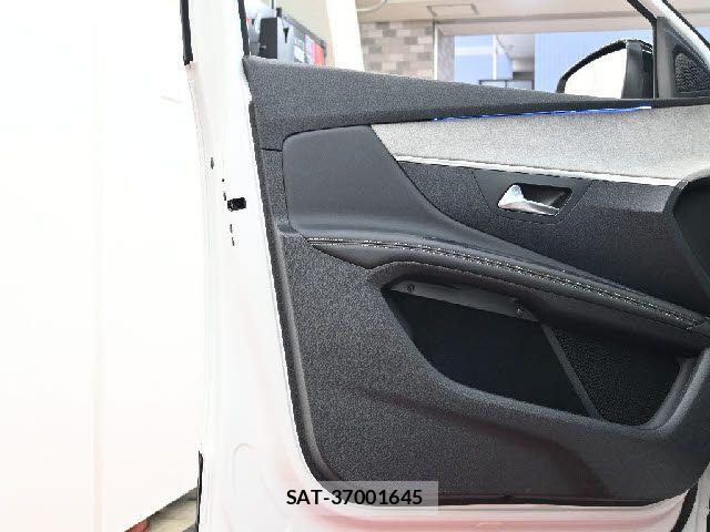 Peugeot 3008 2024-03 7903219-23
