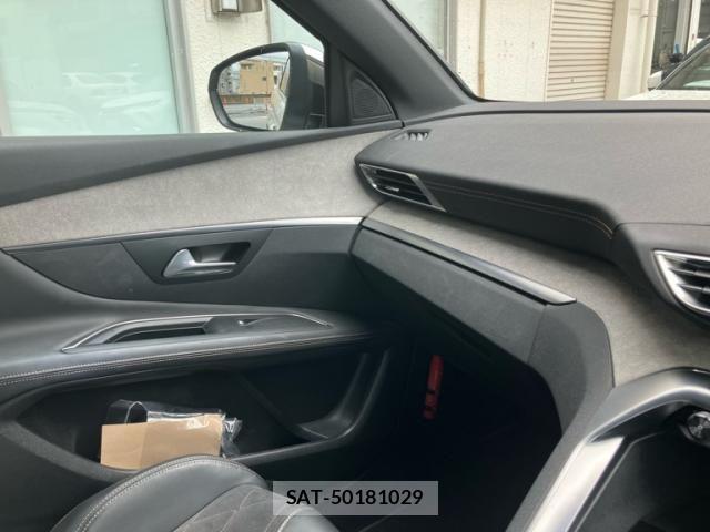 Peugeot 3008 2018-05 8037576-22