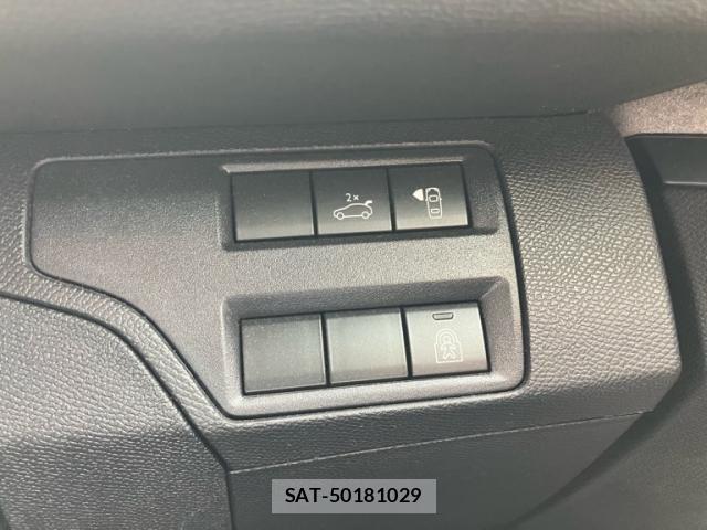 Peugeot 3008 2018-05 8037576-23