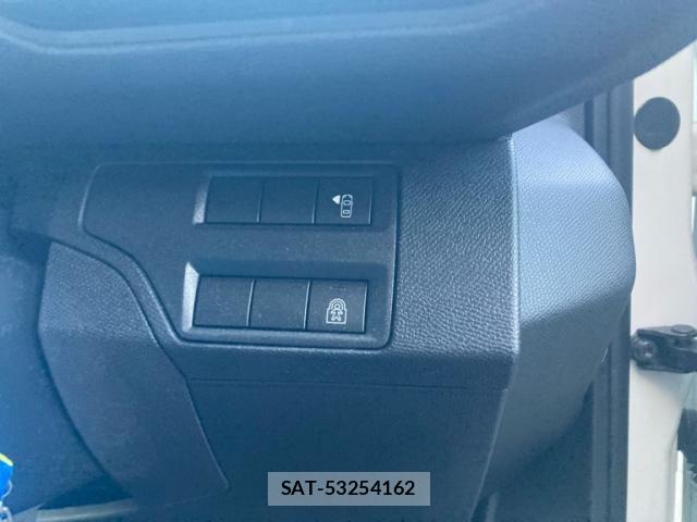 Peugeot 3008 2019-09 8075107-11
