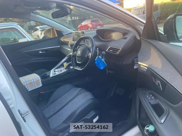 Peugeot 3008 2019-09 8075107-6