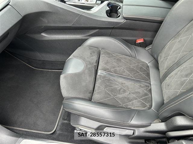 Peugeot 3008 2019-06 8101180-15