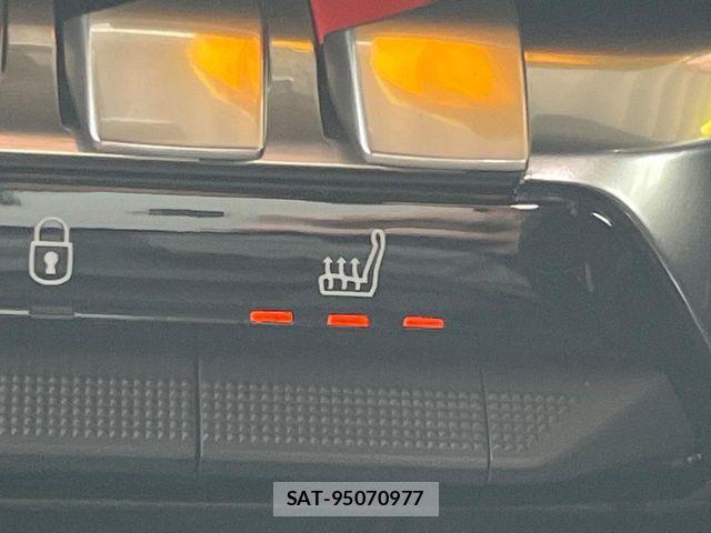 Peugeot 3008 2019-03 8131852-6