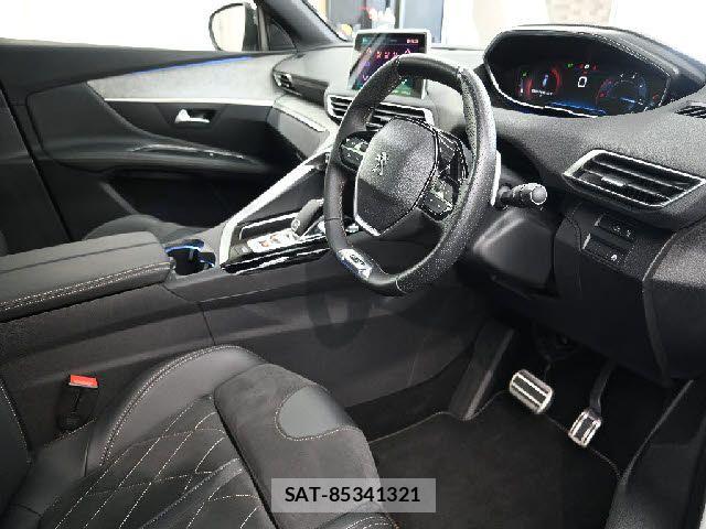 Peugeot 3008 2019-05 8131850-3