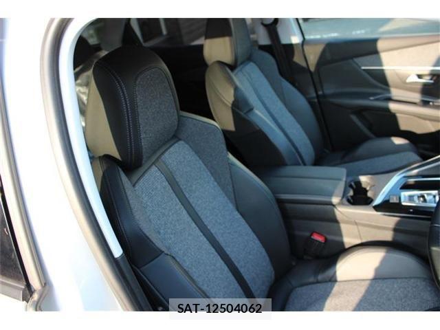 Peugeot 3008 2019-04 8209510-23