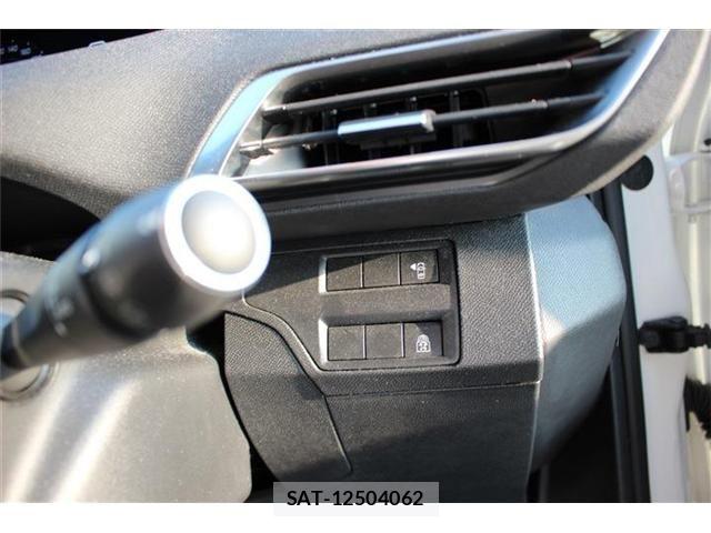 Peugeot 3008 2019-04 8209510-26