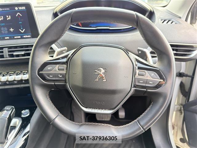 Peugeot 3008 2017-07 8209511-12