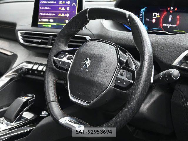 Peugeot 3008 2021-05 8246322-25