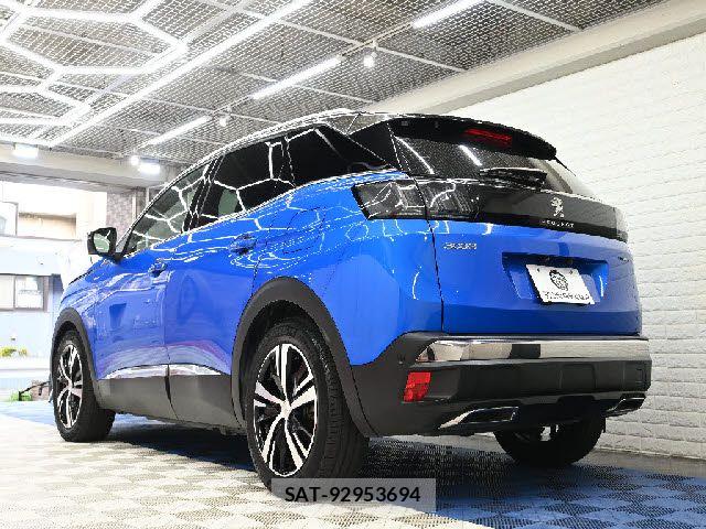 Peugeot 3008 2021-05 8246322-2
