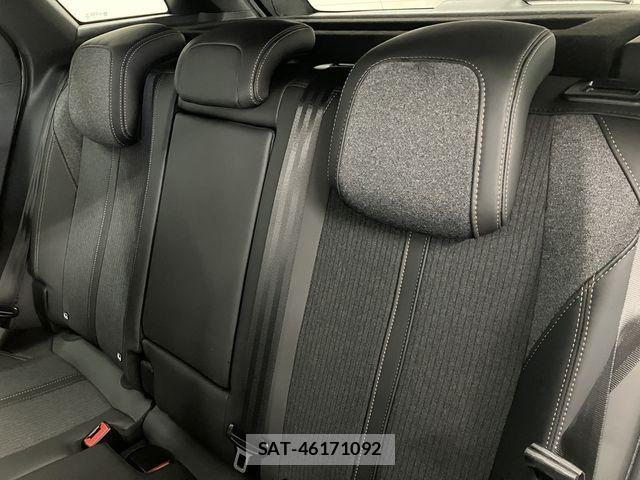 Peugeot 3008 2017-03 8316359-20