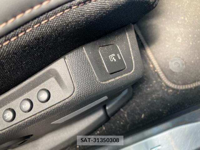 Peugeot 3008 2018-09 8355327-19