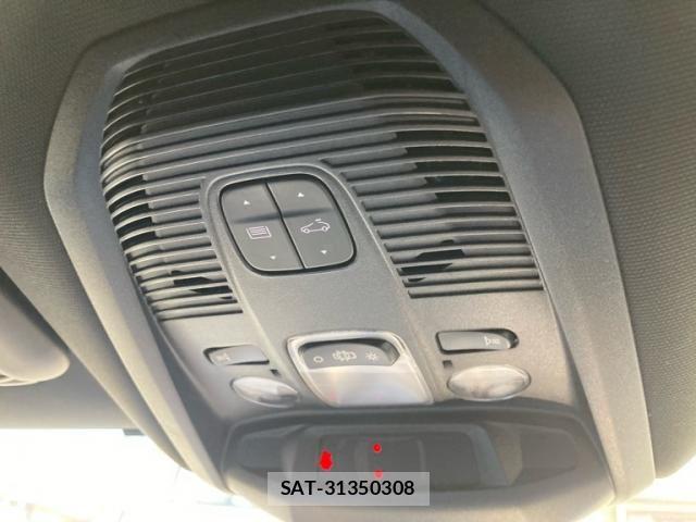 Peugeot 3008 2018-09 8355327-27