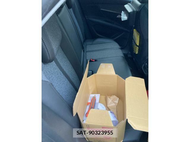 Peugeot 3008 2018-02 8368083-12