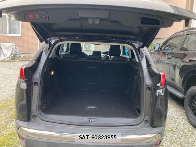 Peugeot 3008 2018-02 8368083-18