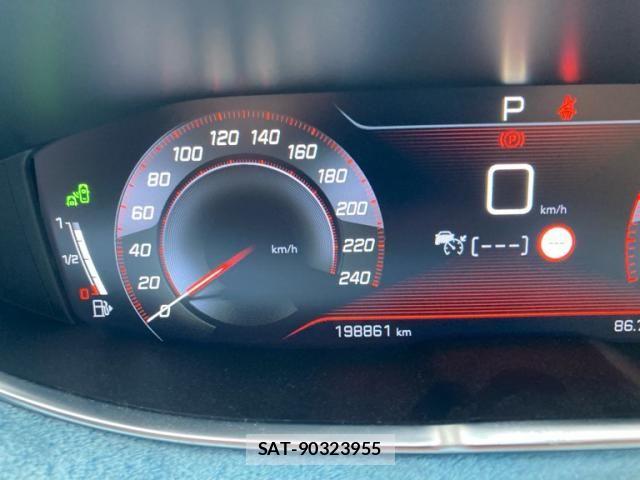 Peugeot 3008 2018-02 8368083-26