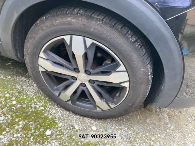 Peugeot 3008 2018-02 8368083-4