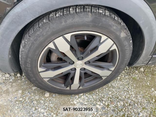 Peugeot 3008 2018-02 8368083-5