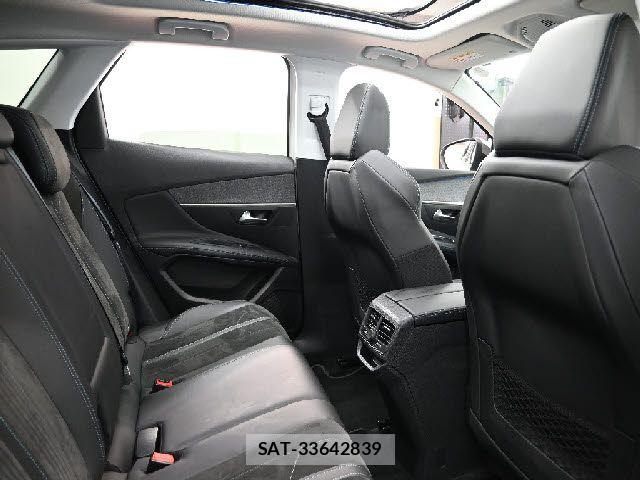 Peugeot 3008 2018-12 8368084-14