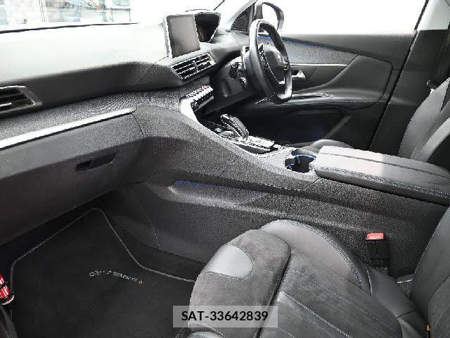 Peugeot 3008 2018-12 8368084-1