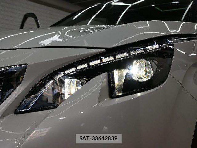 Peugeot 3008 2018-12 8368084-20