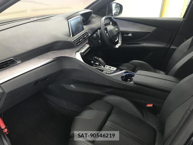 Peugeot 3008 2022-06 8414335-12