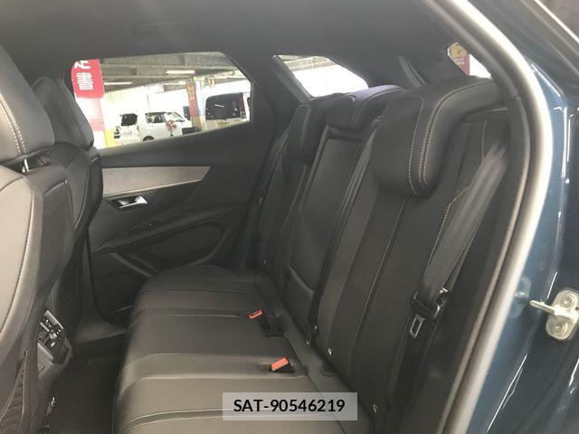Peugeot 3008 2022-06 8414335-14