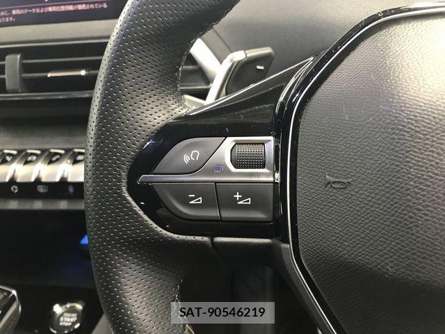 Peugeot 3008 2022-06 8414335-23