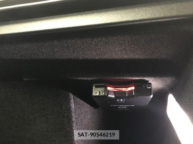 Peugeot 3008 2022-06 8414335-26
