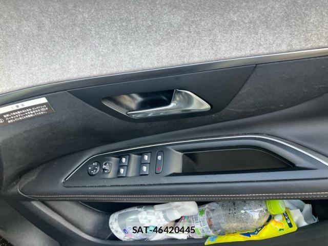 Peugeot 3008 2018-03 8414333-11