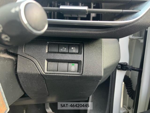 Peugeot 3008 2018-03 8414333-12