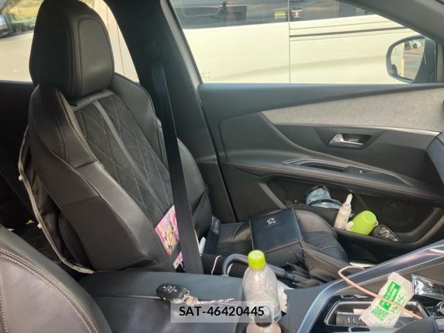 Peugeot 3008 2018-03 8414333-22