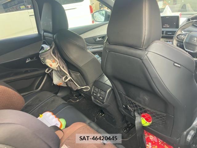 Peugeot 3008 2018-03 8414333-24