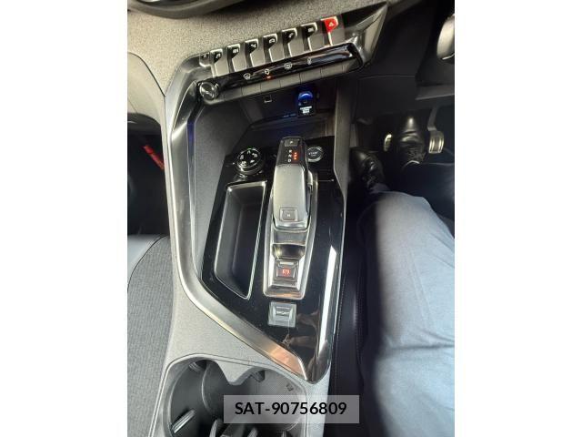 Peugeot 3008 2017-12 8563161-21