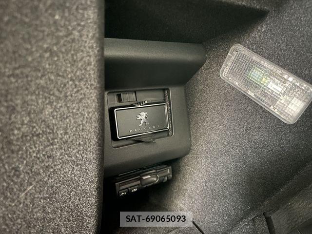 Peugeot 3008 2018-03 8563163-19
