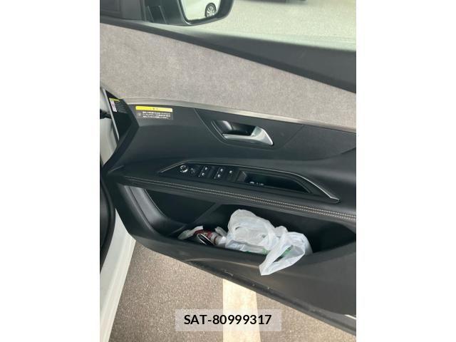 Peugeot 3008 2023-03 8660955-7