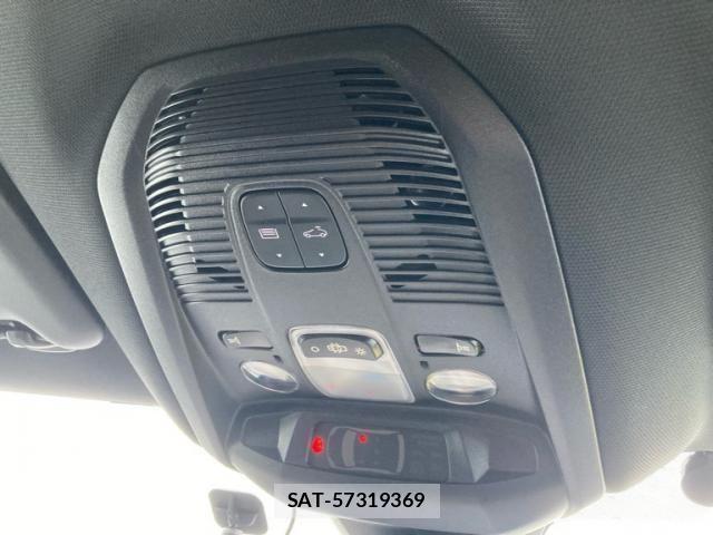 Peugeot 3008 2018-05 8686272-17