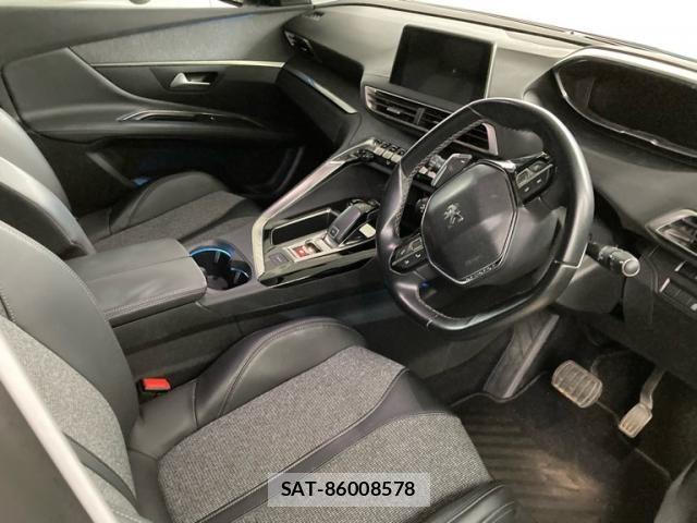 Peugeot 3008 2018-05 8745166-12