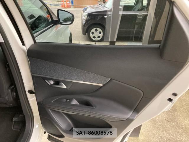 Peugeot 3008 2018-05 8745166-14